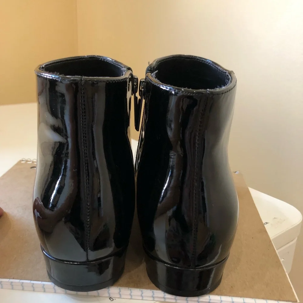 Karl Lagerfeld Glossy Black Patent Ankle Leather Boots Zipper Size 7